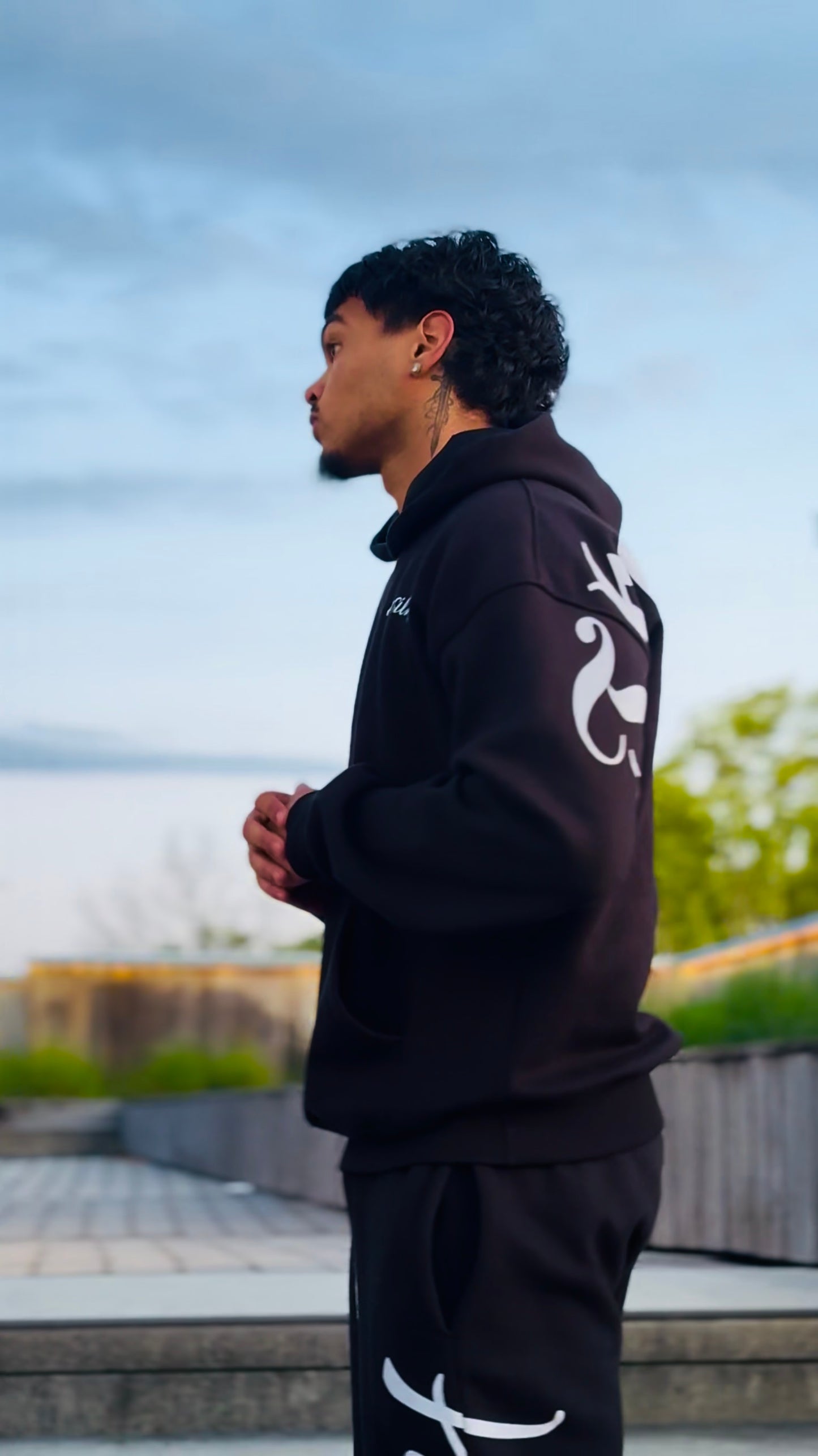 Le pull à capuche le plus soyeux